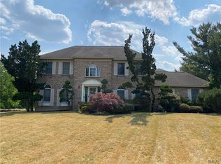 1765 Victoria Cir, Allentown, PA 18103