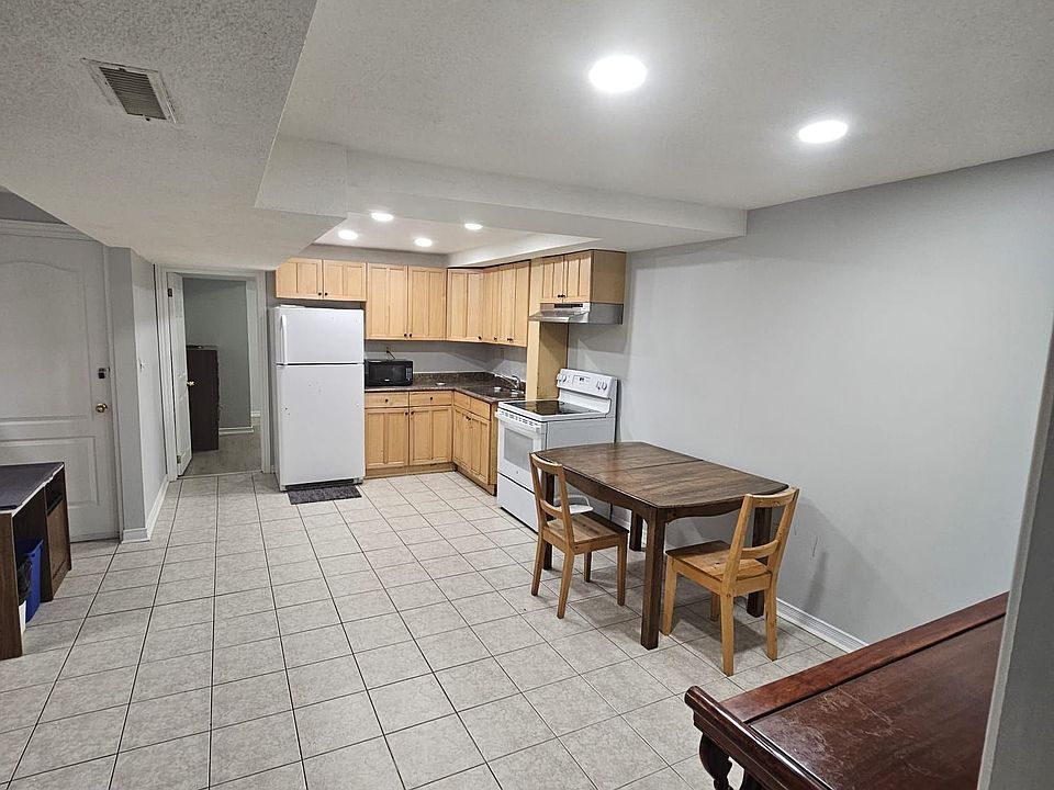 1st image of 49 Raponi Cir #Basement