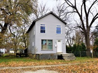 225 E Pine St, Paxton, IL 60957