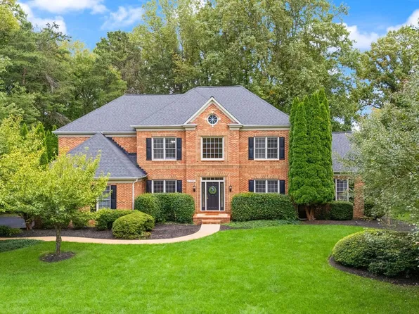 3203 Wheatland Farms Dr, Oakton, VA 22124