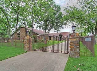 2419 Thunderbird Ln, Sapulpa, OK 74066