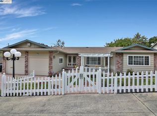 4950 Beacon Hill Dr, Castro Valley, CA 94552