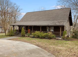 30 Oakfair Dr, Rogersville, AL 35652