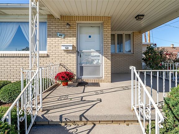 4th image of 48 Candace Ln