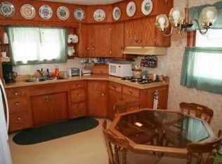 209 N 5th St, Winneconne, WI 54986