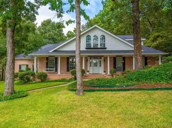 13717 Pompano Dr, Little Rock, AR 72211