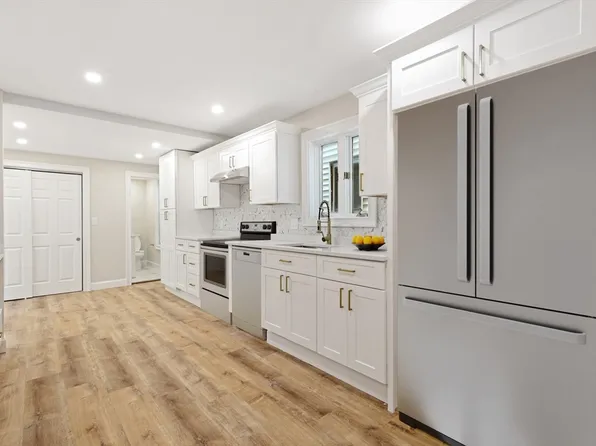 9 Cross St, Somerville, MA 02145
