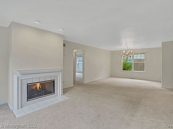 2nd image of 747 Saint Clair St #1