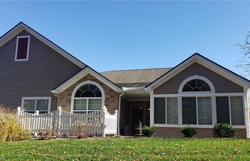 1st image of 164 Shaw Dr