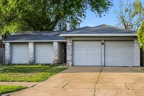 15306 Evergreen Place Dr Photo 1