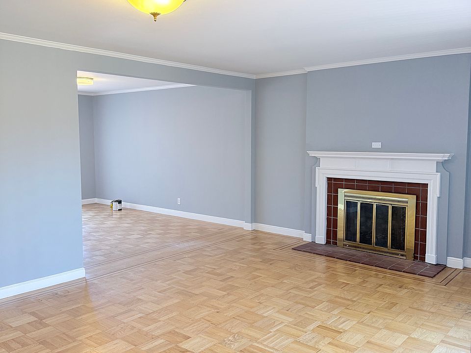 1st image of 943 Palmito Dr