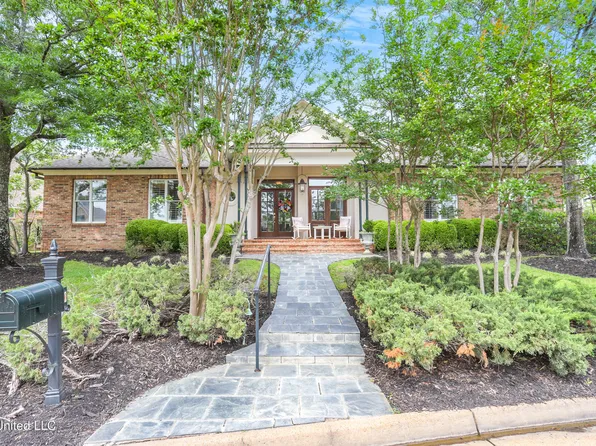 108 Summers Ln, Ridgeland, MS 39157