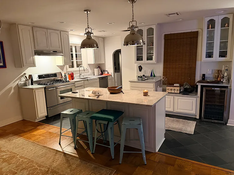 211 Jules Ave — Photo 4