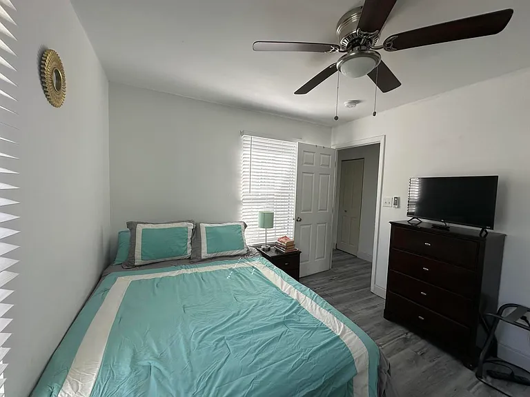22D-2 Strand St — Photo 11