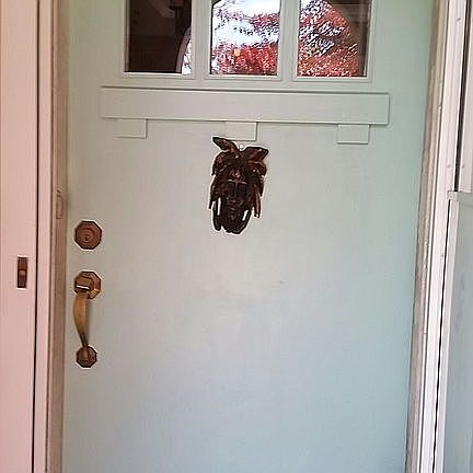 beautiful, unique door!