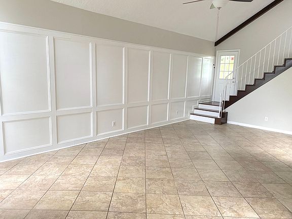 4th image of 14934 Elmont Dr