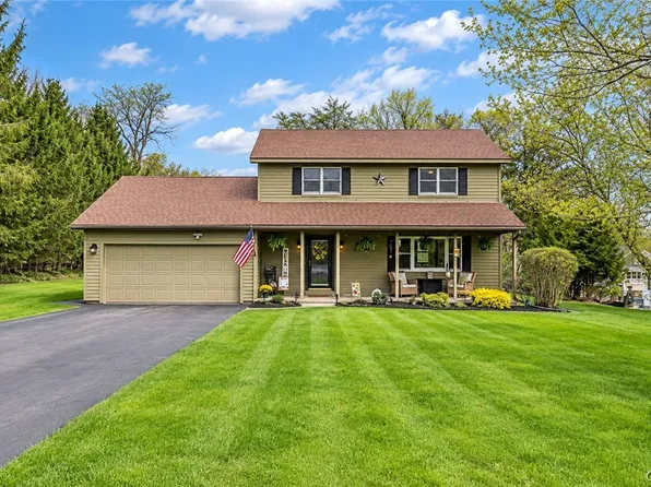 2831 Oneida St, Sauquoit, NY 13456