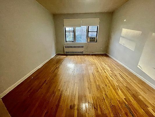 2nd image of 202 W 82nd St APT 5F