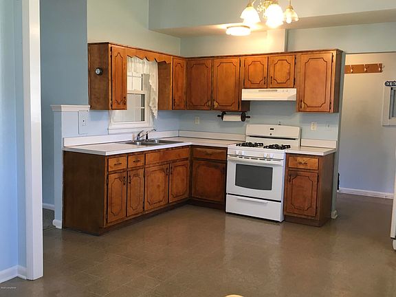 5th image of 6911 Betsy Ross Dr