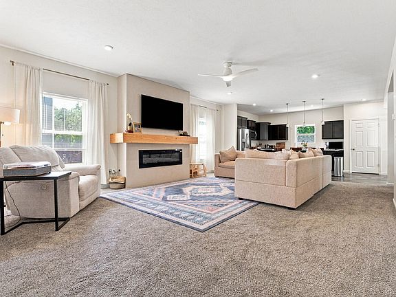 3rd image of 4987 Meadow Brown Dr