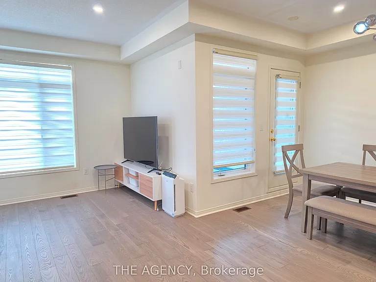 109 Ness Dr — Photo 10