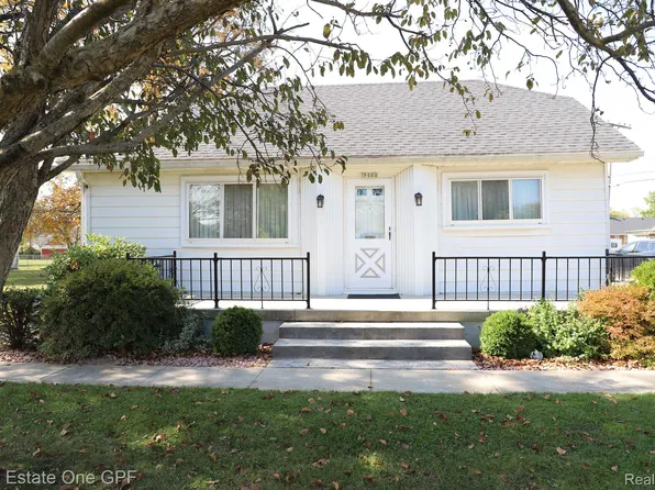 19460 Somers St, New Boston, MI 48164