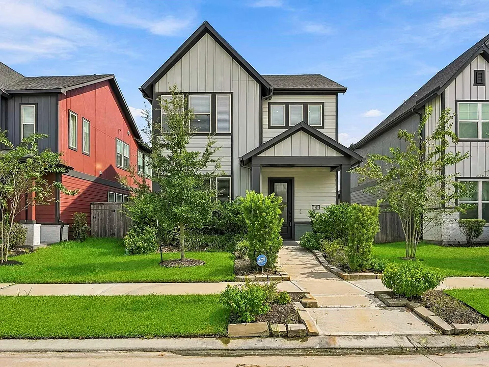 1538 Park Path Dr