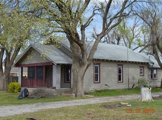 216 N V Ave, El Reno, OK 73036