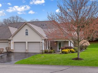 267 Hytyre Farms Dr, Gibsonia, PA 15044