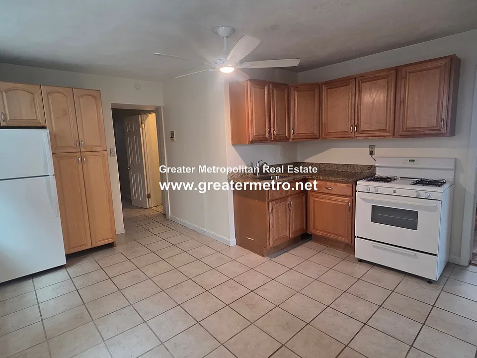16 Battery St #4R
