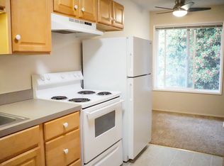 4030 SE Gladstone St #18, Portland, OR 97202