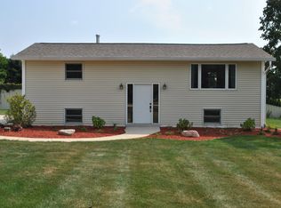 35517 Oak Knoll Rd, Burlington, WI 53105