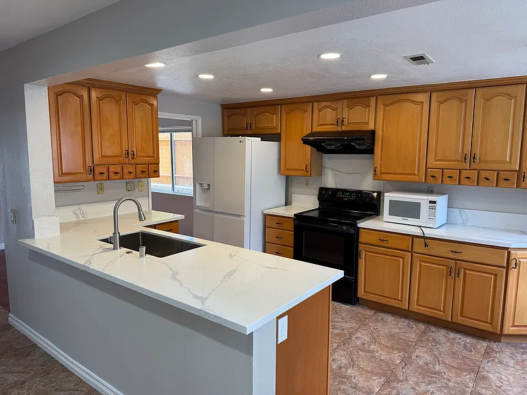 14667 Carmel Ridge Rd — Photo 4