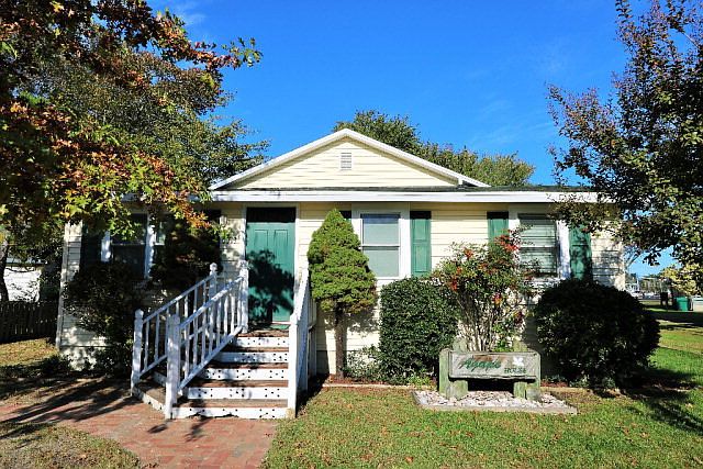 1st image of 6313 Poplar St
