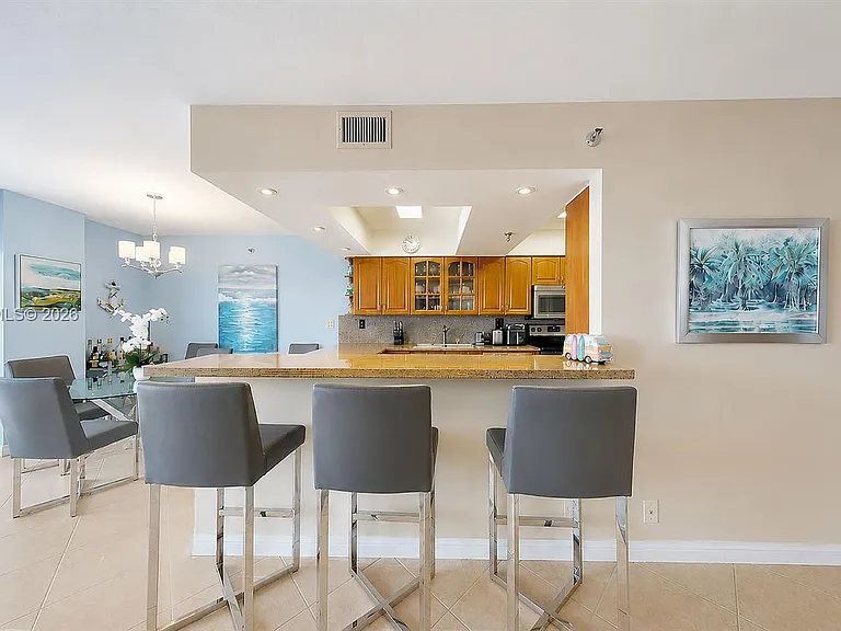 2401 Collins Ave #1709 — Photo 15