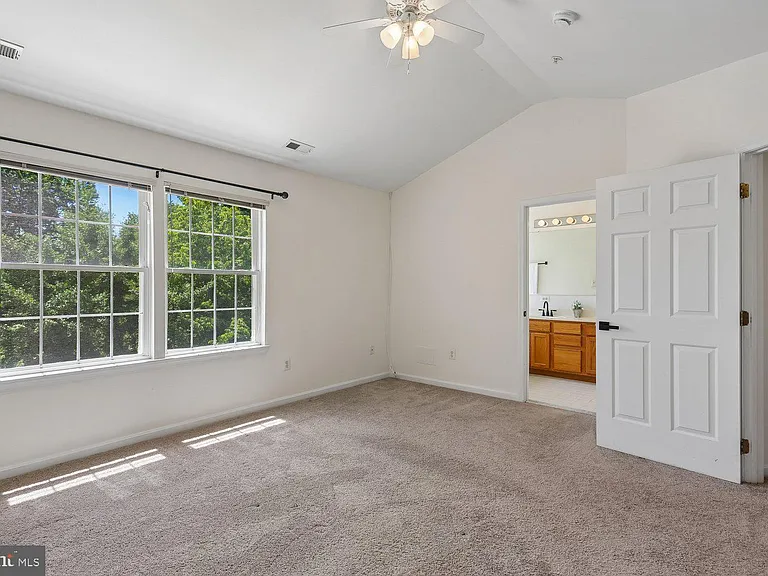 46 Waddington Ln — Photo 31