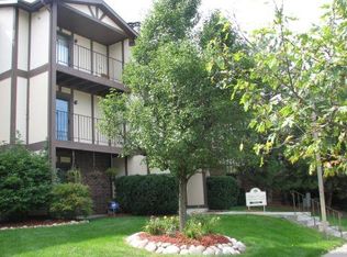 903 Roanoke Ct APT 37, Lincoln, NE 68510