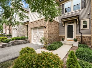 13 Albert Ct, Randolph, NJ 07869