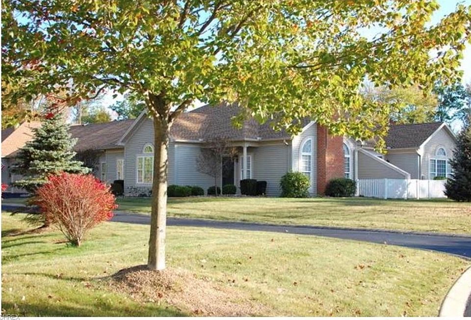 1st image of 23 Hunters Woods Blvd