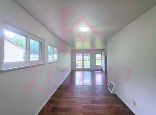 10604 Spring Garden Dr, Saint Louis, MO 63137
