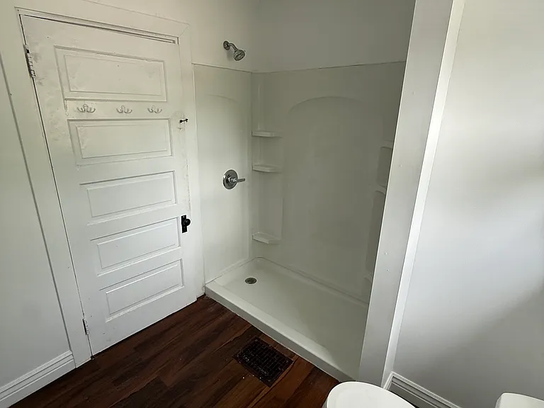 328 W Church St — Photo 8