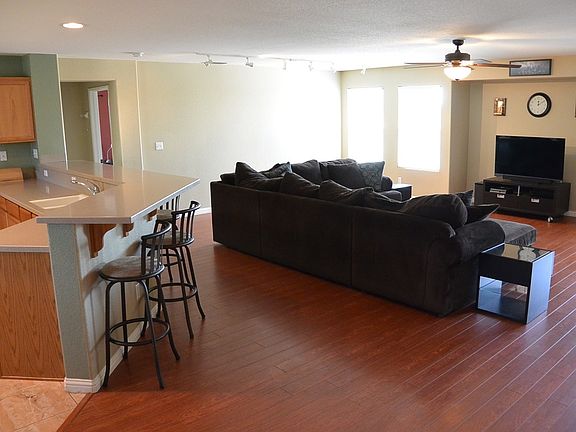 3rd image of 10874 Woodring Dr