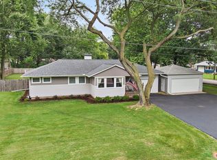 467 Douglas Rd, Batavia, IL 60510