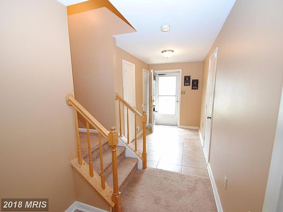 4th image of 101 Holly Knoll Ct