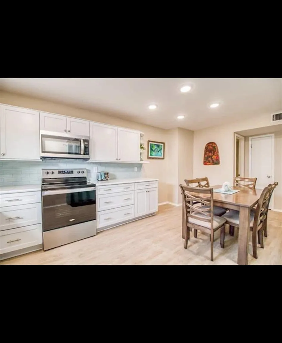 1100 Fort Pickens Rd — Photo 3