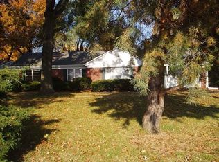 8520 State Line Rd, Leawood, KS 66206