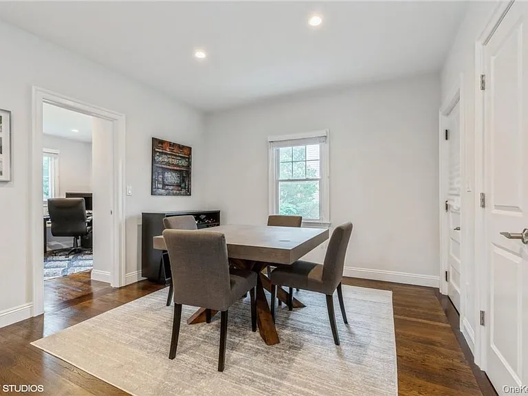 338 Palmervenue #A — Photo 9