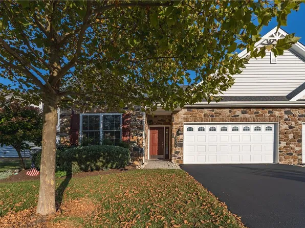 4356 Allegiant St, Coopersburg, PA 18036