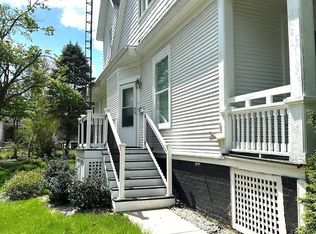 1211 Jefferson, Bloomington, IL 61701