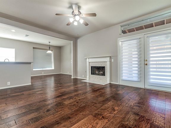 5th image of 2912 La Vista Ln